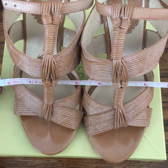 Strappy Max Studio Sandal Era size 6 - Picture 7 of 8